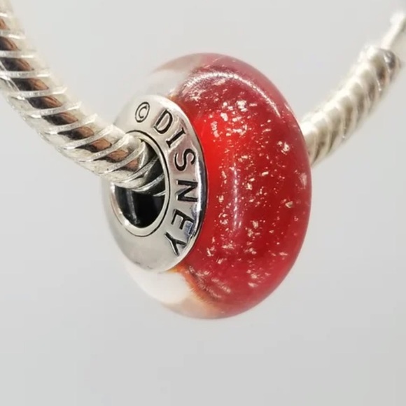 Pandora pair of Snow White signature, Murano glass beads. - Picture 3 of 8